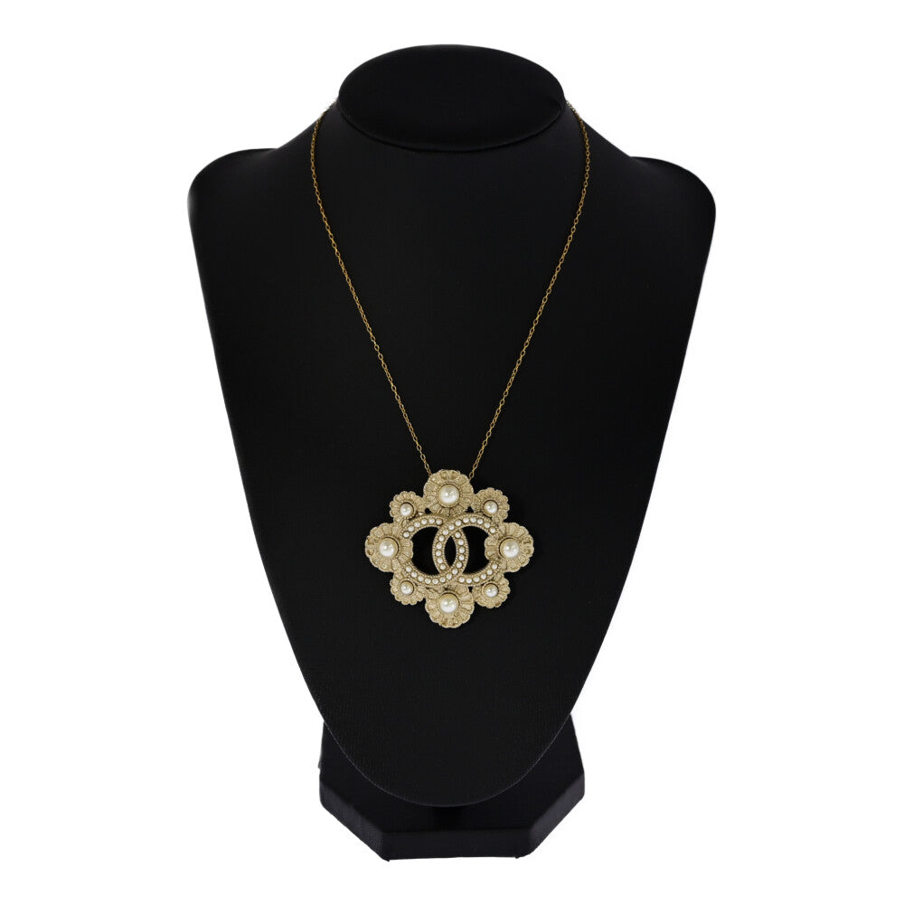 シャネル ブローチ・ピンタック