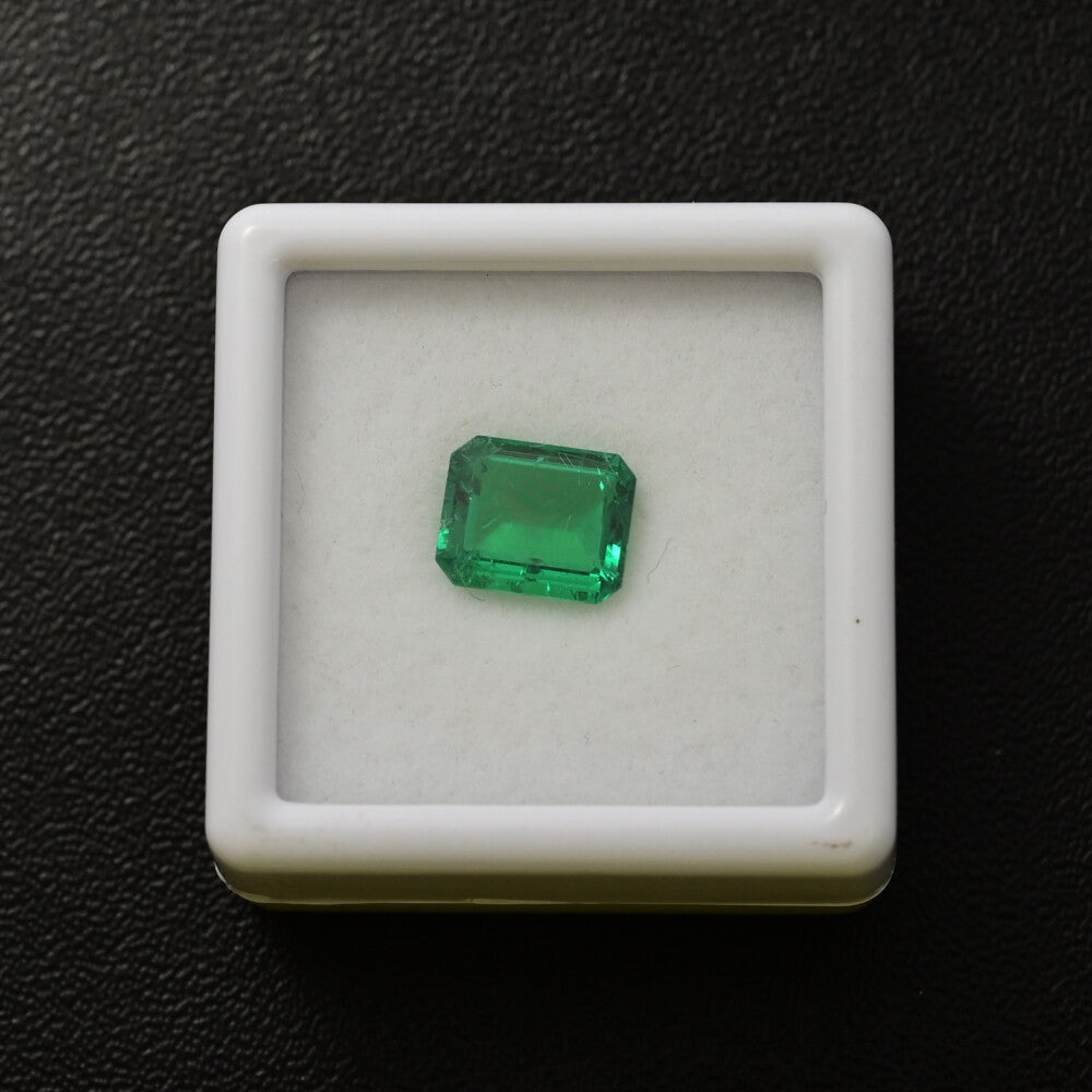 エメラルド ルース