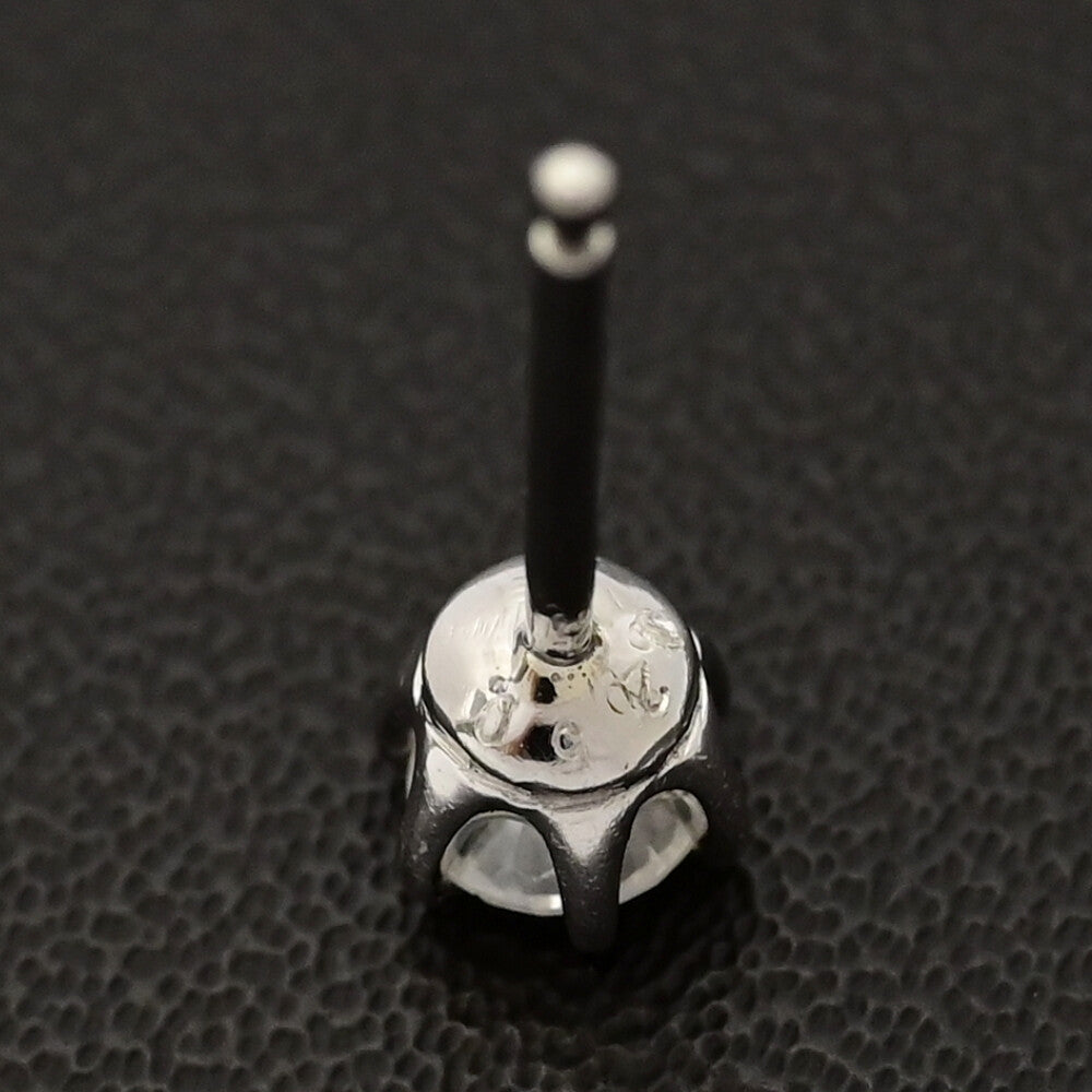 ダイヤモンド ピアス
