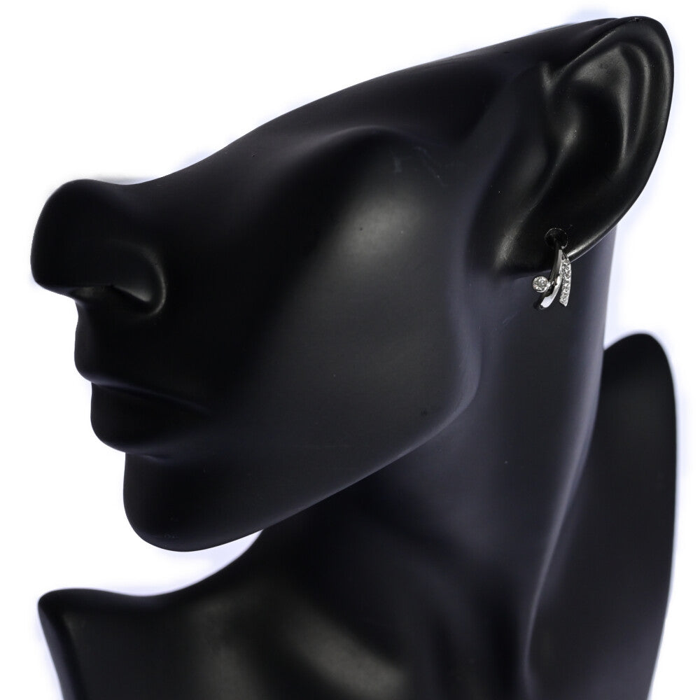 ダイヤモンド ピアス