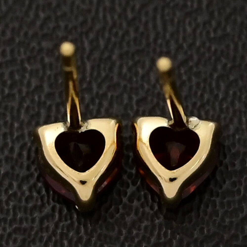 ガーネット ピアス