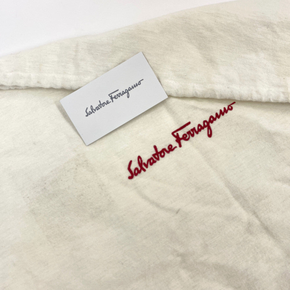 サルヴァトーレフェラガモ バッグ