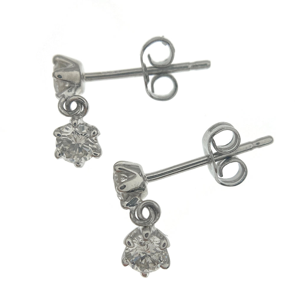 ダイヤモンド ピアス