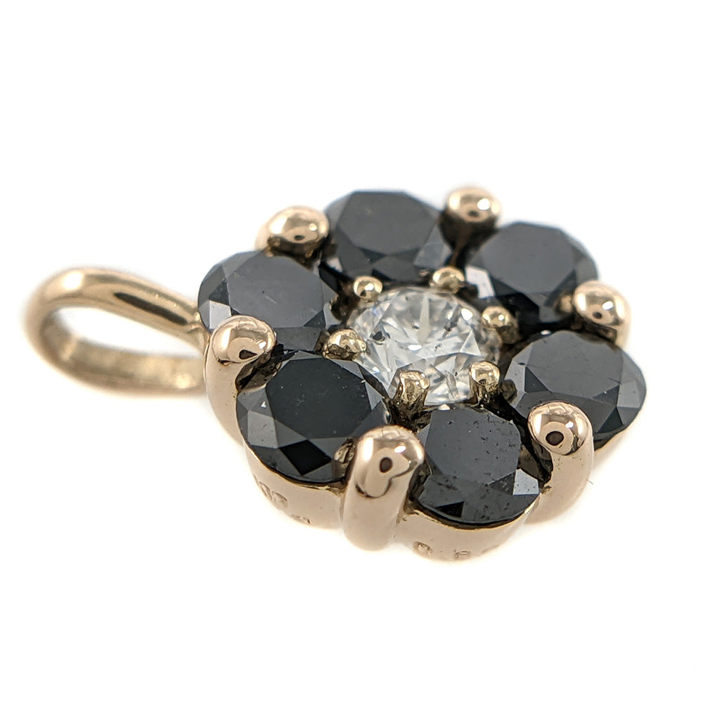 ダイヤモンド ピアス