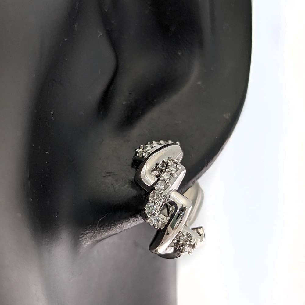ダイヤモンド ピアス