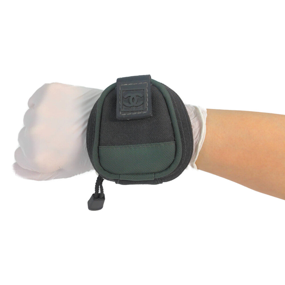 シャネル ポーチ