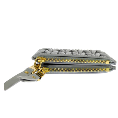 ミュウミュウ 財布