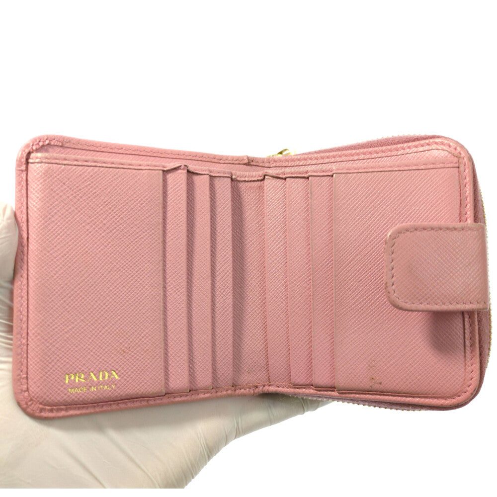 プラダ 財布
