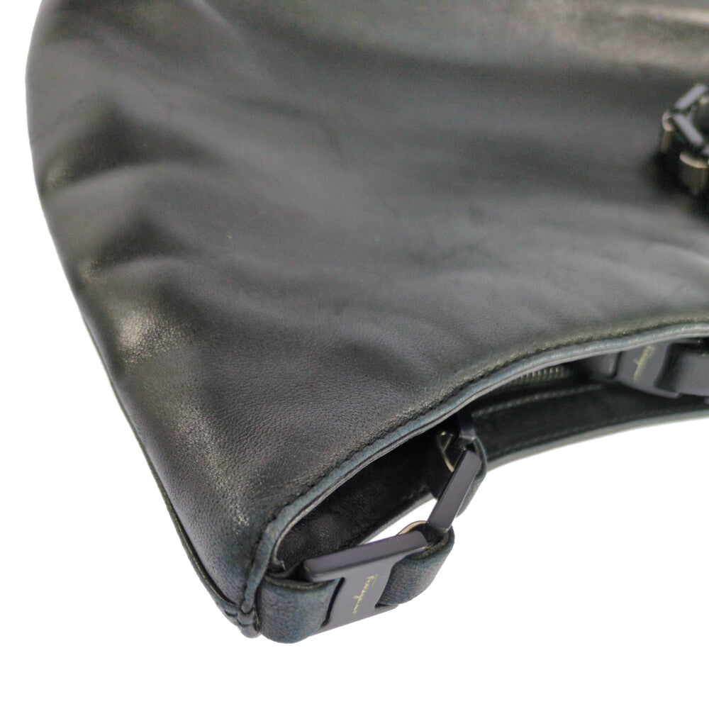 サルヴァトーレフェラガモ バッグ