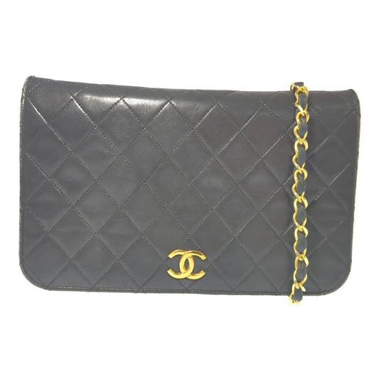 シャネル バッグ