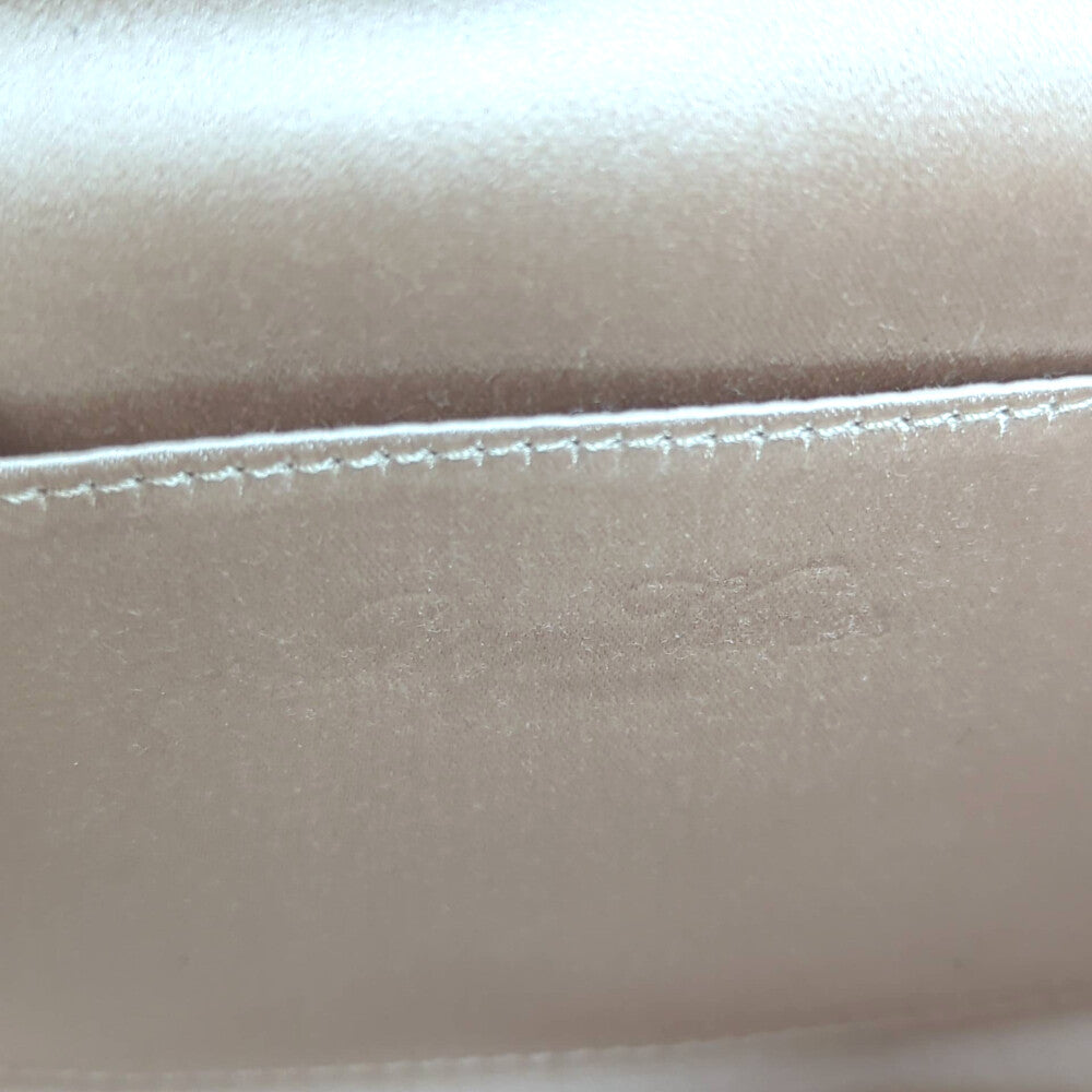 ロジェヴィヴィエ バッグ