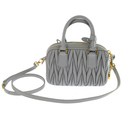 ミュウミュウ バッグ