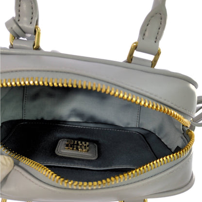 ミュウミュウ バッグ