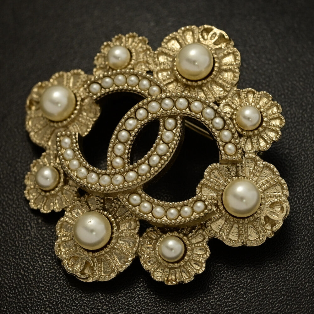 シャネル ブローチ・ピンタック