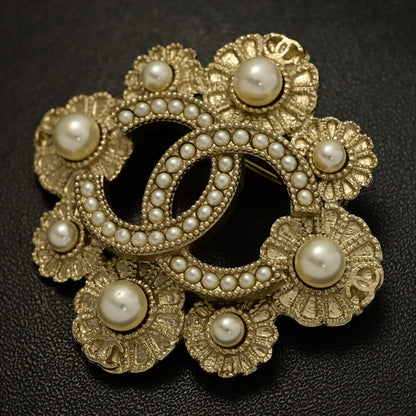 シャネル ブローチ・ピンタック