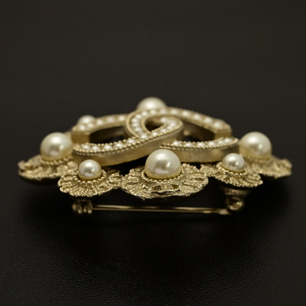 シャネル ブローチ・ピンタック