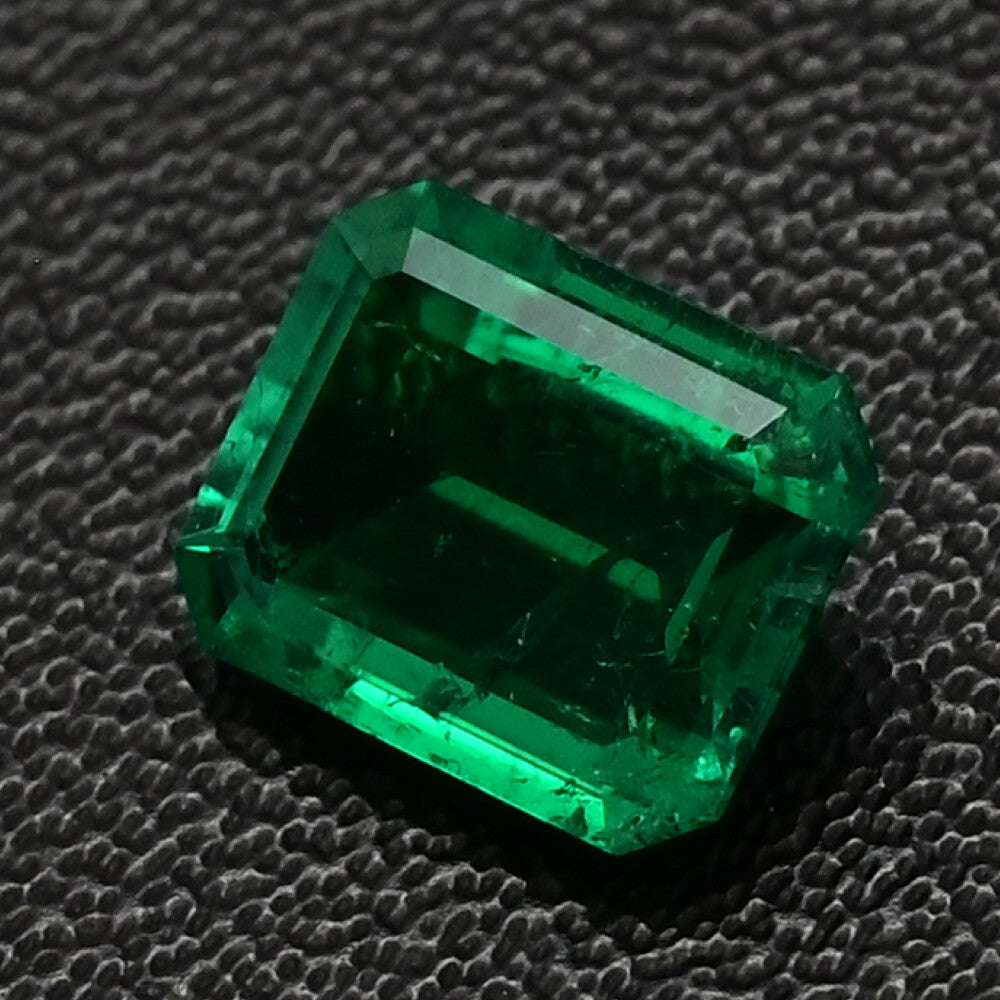 エメラルド ルース