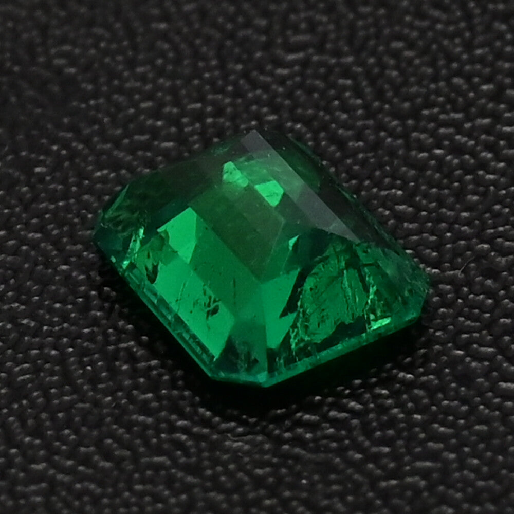 エメラルド ルース