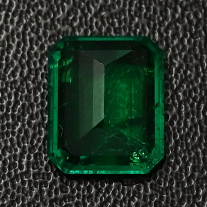 エメラルド ルース