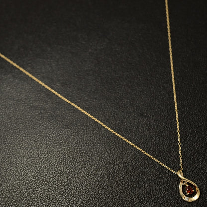 ウィスプ ネックレス・ペンダント