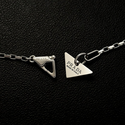 プラダ ネックレス・ペンダント