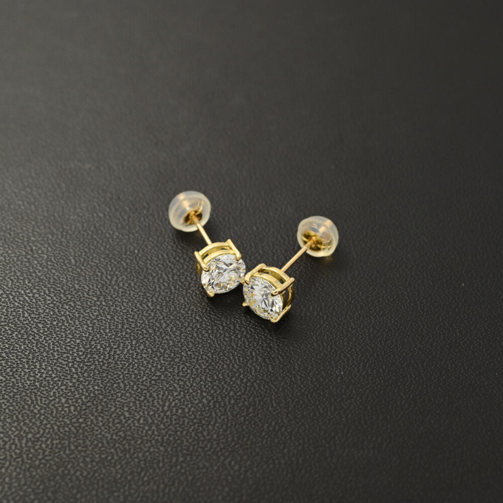 ダイヤモンド ピアス