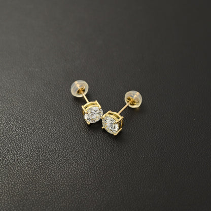 ダイヤモンド ピアス