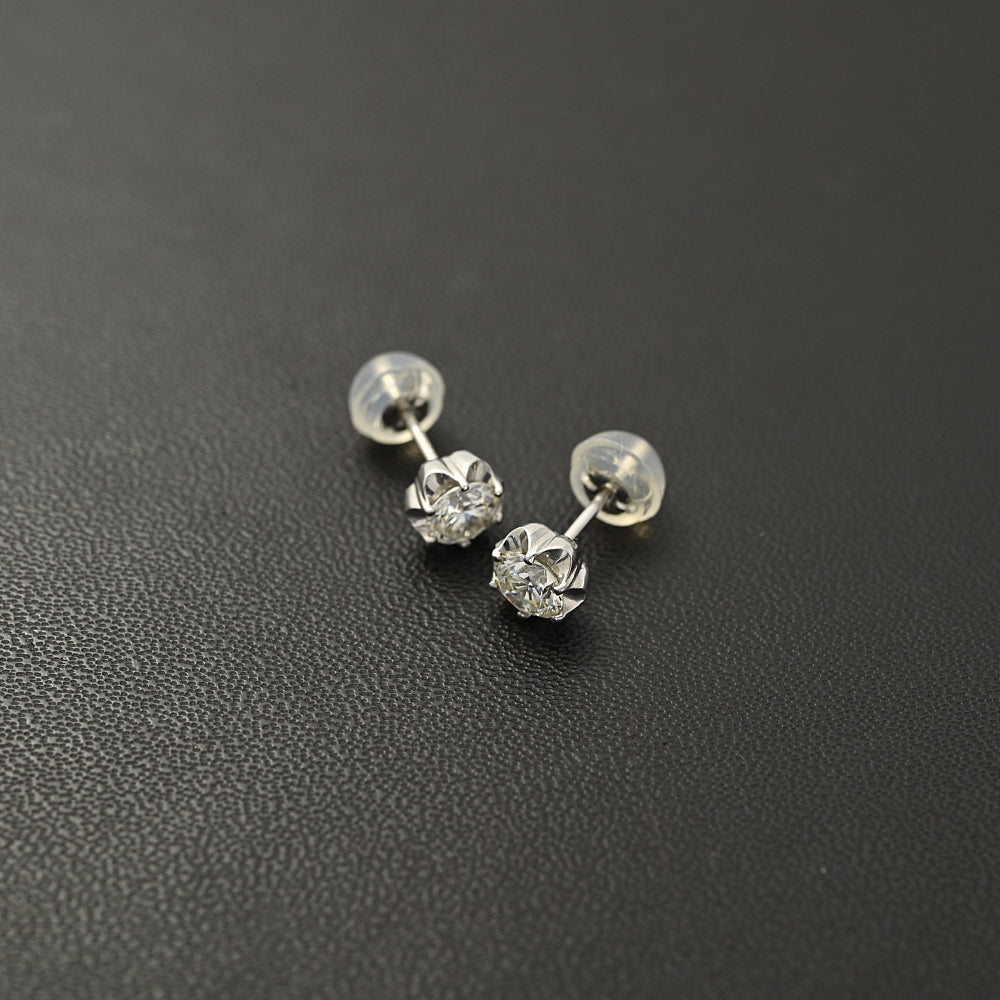 ダイヤモンド ピアス