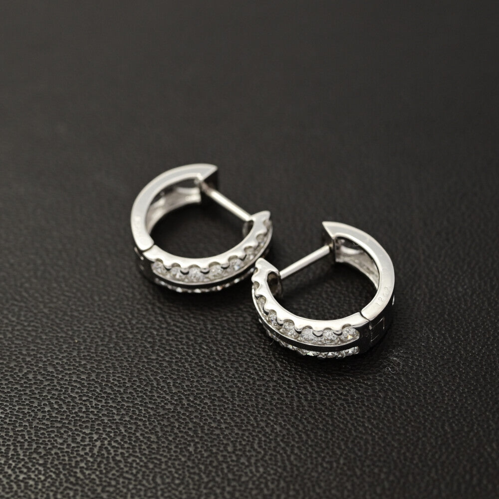 ダイヤモンド ピアス