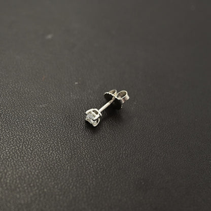 ダイヤモンド ピアス