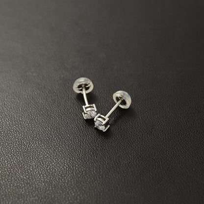 ダイヤモンド ピアス