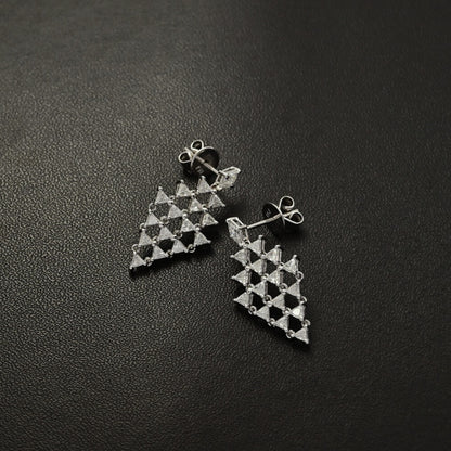ダイヤモンド ピアス