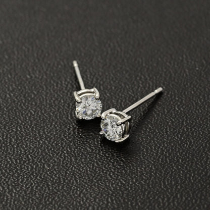 ダイヤモンド ピアス