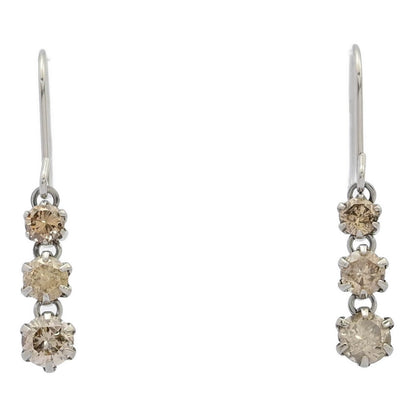 ダイヤモンド ピアス