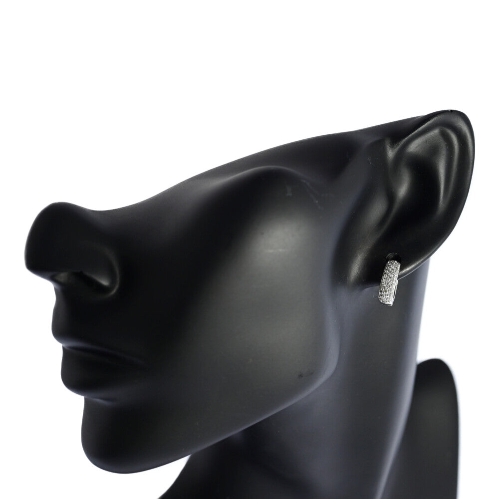 ダイヤモンド ピアス