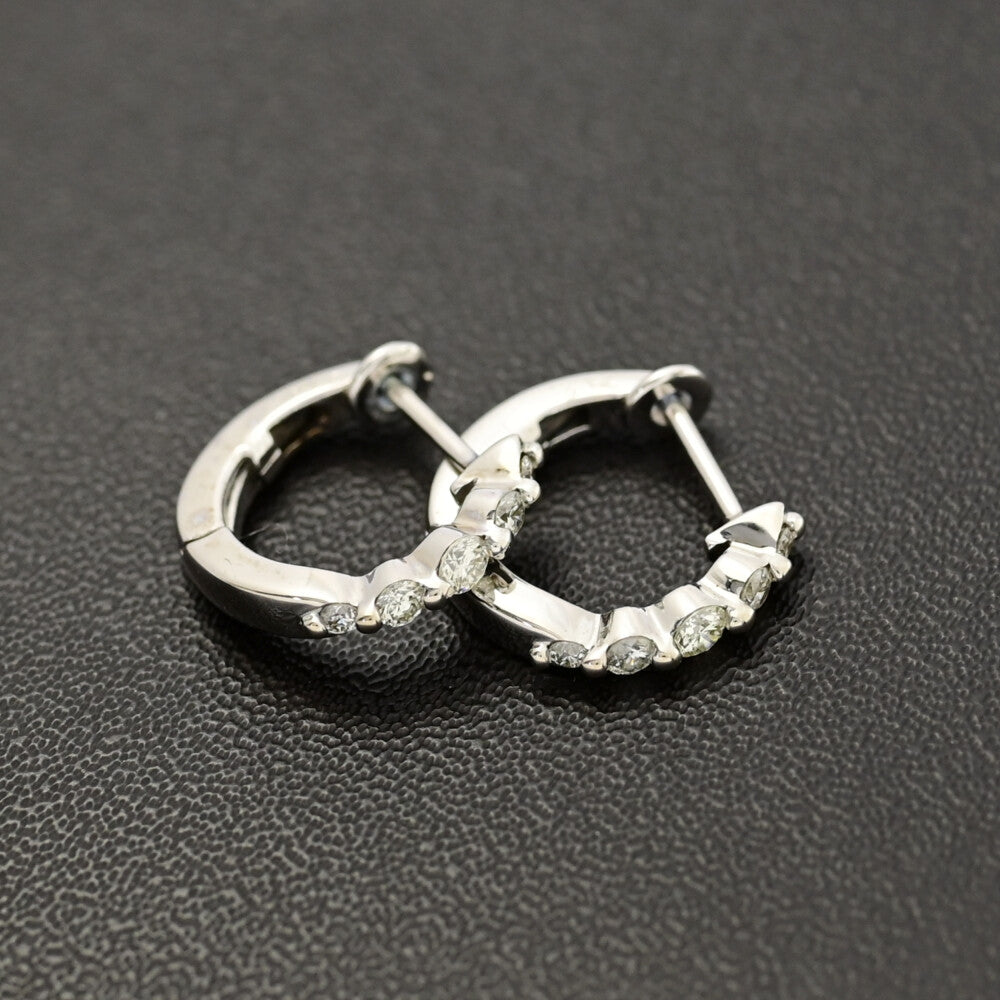 ダイヤモンド ピアス