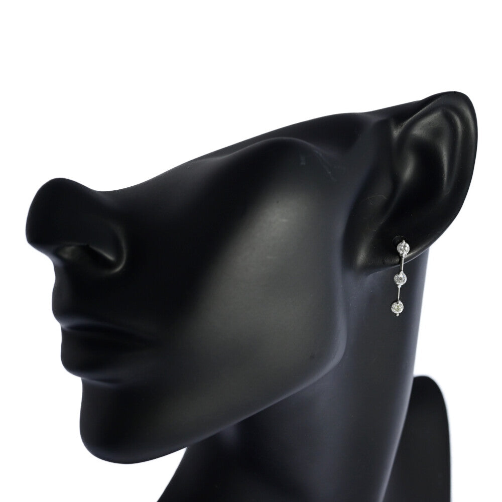 ダイヤモンド ピアス
