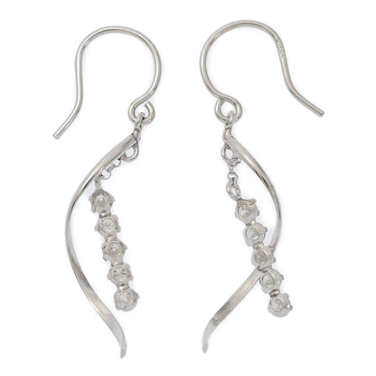 ダイヤモンド ピアス
