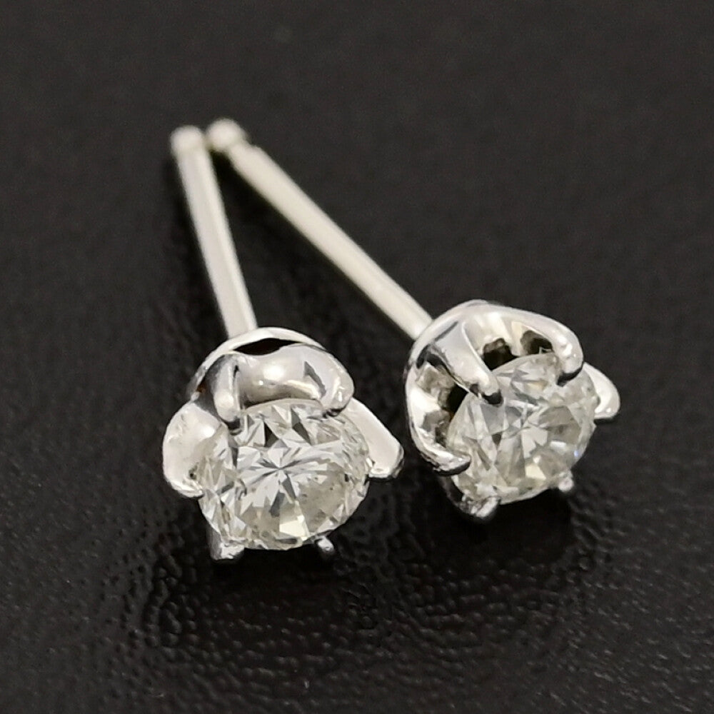 ダイヤモンド ピアス