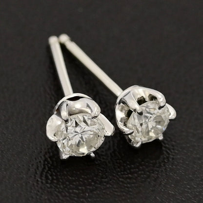 ダイヤモンド ピアス