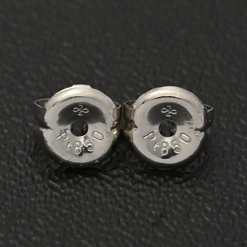 カミーラ ピアス
