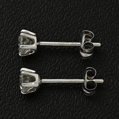 ダイヤモンド ピアス