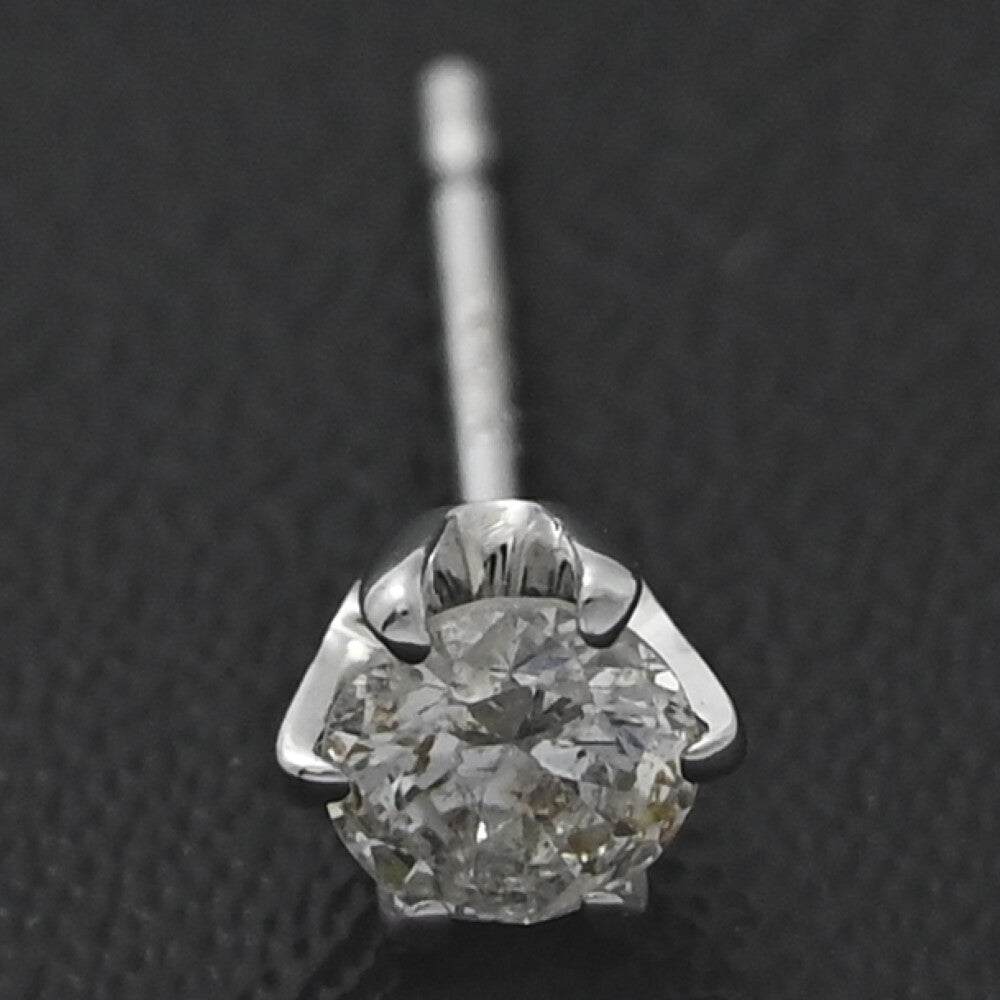 ダイヤモンド ピアス