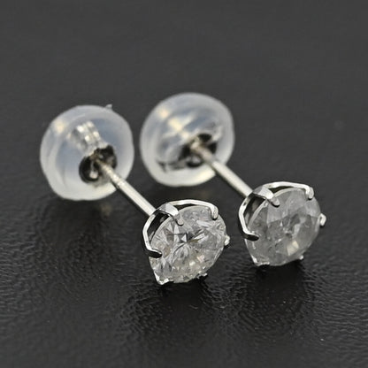 ダイヤモンド ピアス