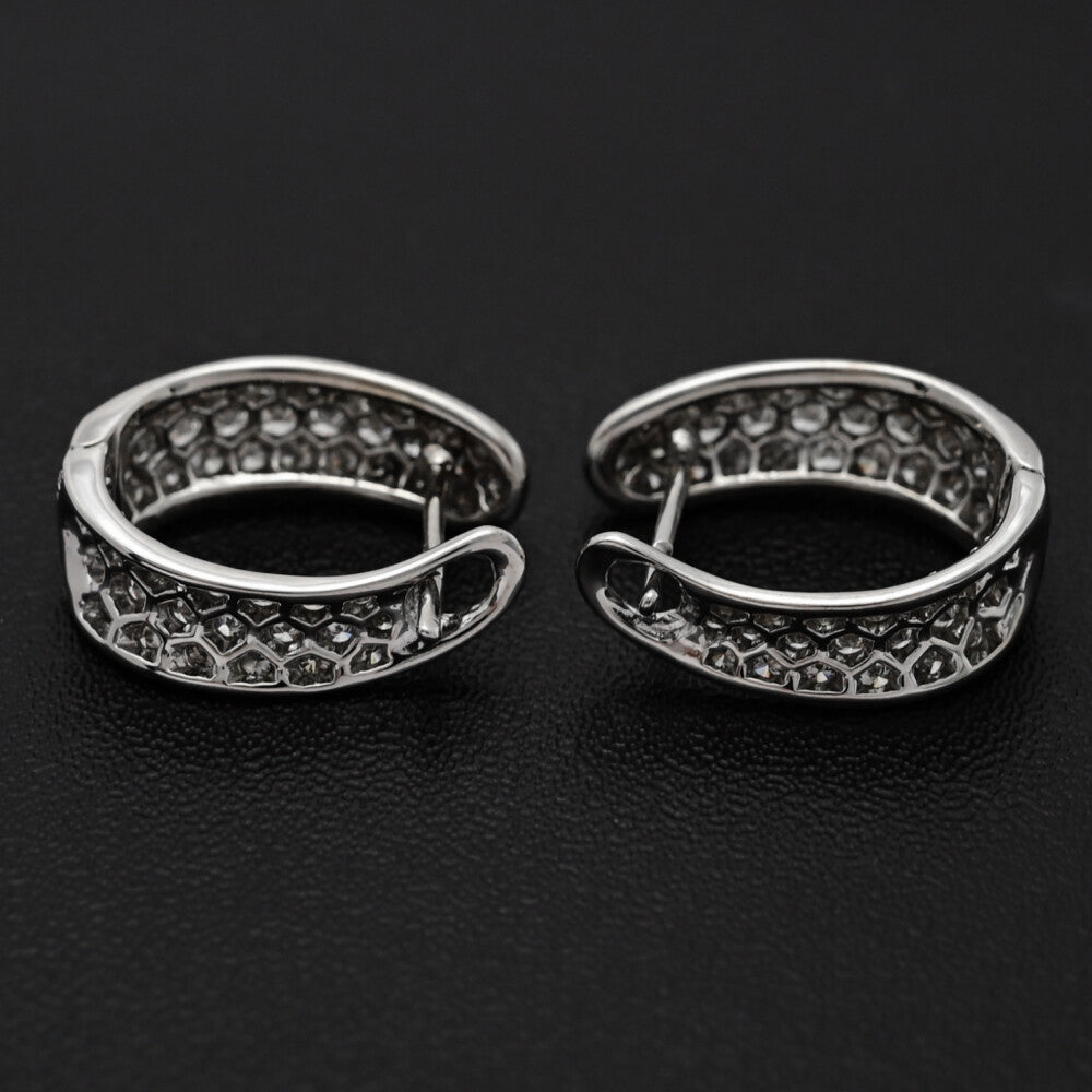 ダイヤモンド ピアス