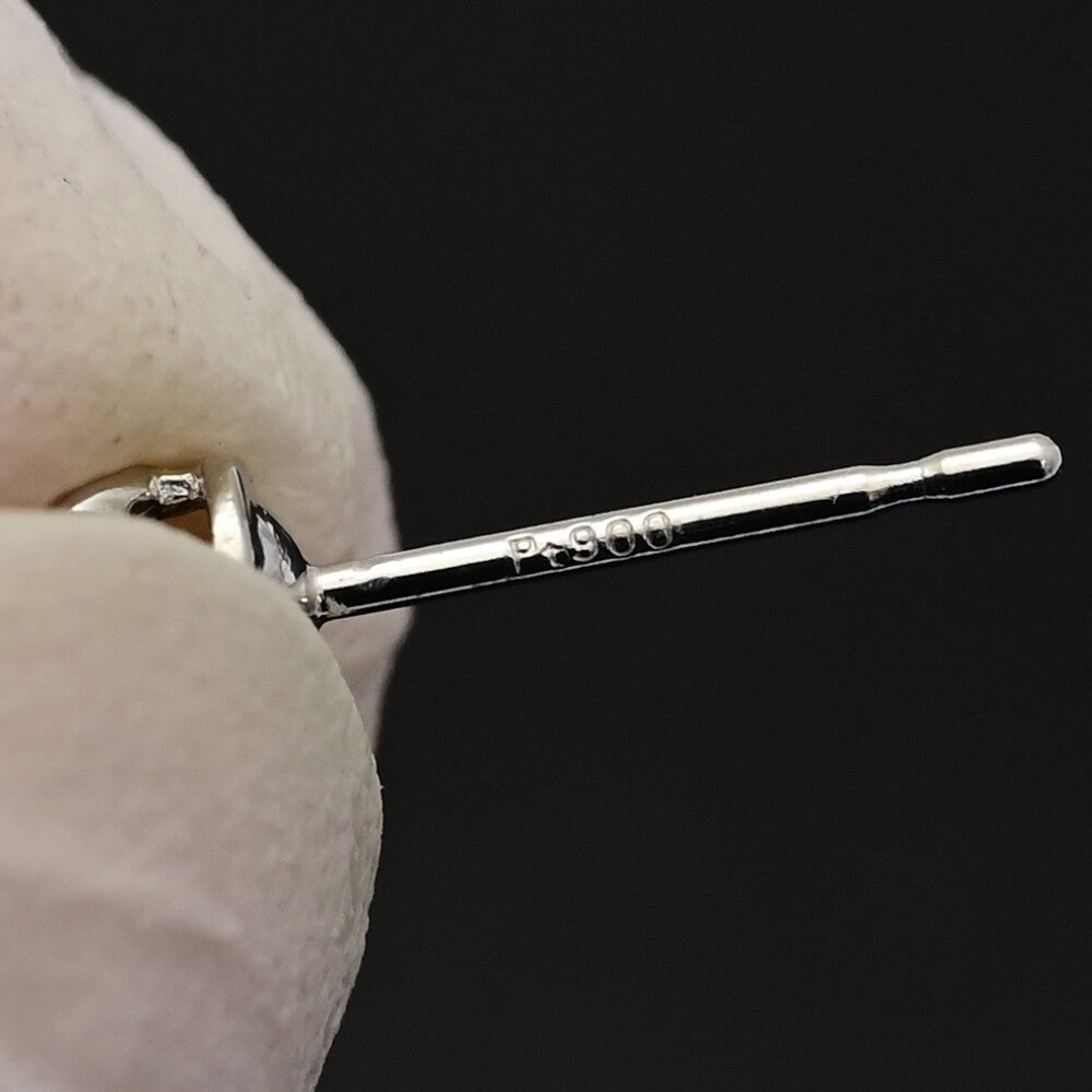 ダイヤモンド ピアス