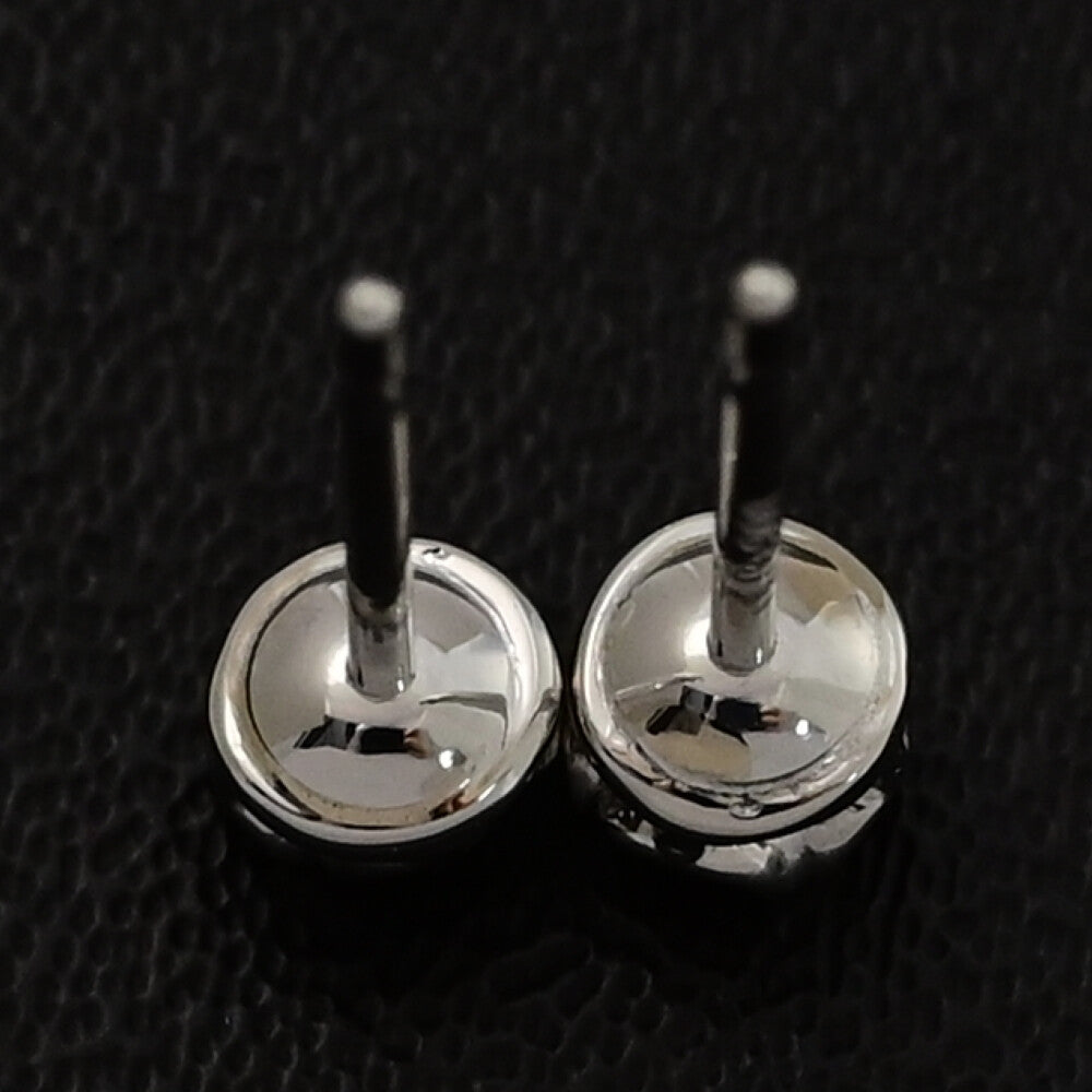 ダイヤモンド ピアス