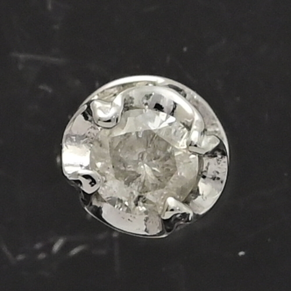 ダイヤモンド ピアス