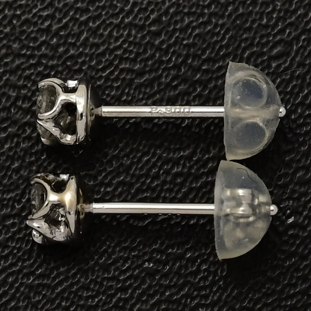 ダイヤモンド ピアス