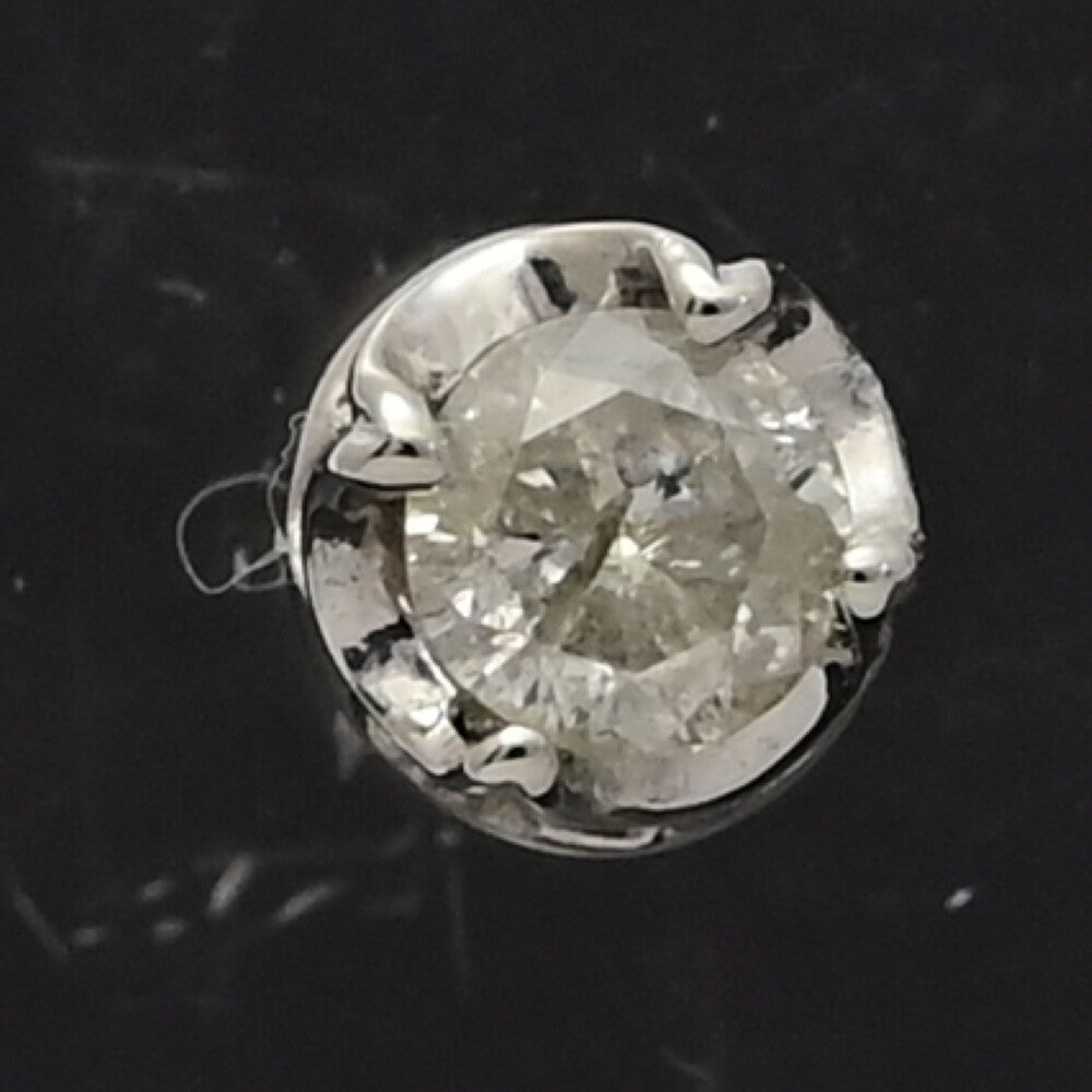 ダイヤモンド ピアス